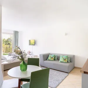 Apartment Nest - With Garden, Tremezzo